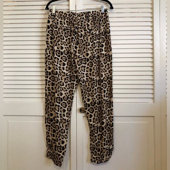 ATM Anthony Thomas Melillo Leopard Print Silk Cropped Joggers - Picture 7 of 9